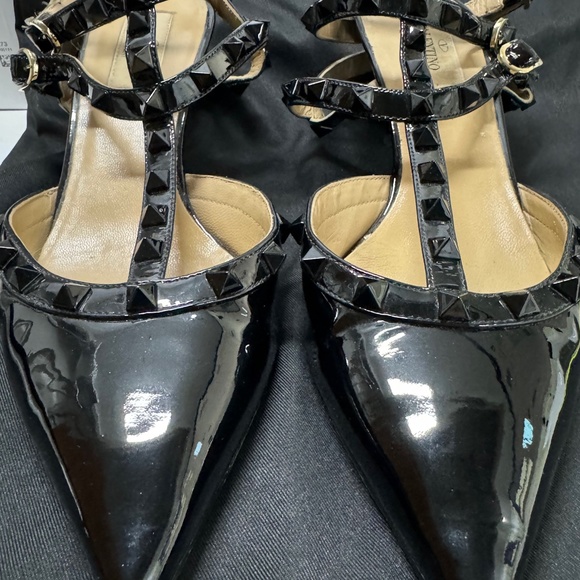 VALENTINO GARAVANI - Rockstud Caged 65 Black Patent Ankle Strap Pump - Picture 14 of 14